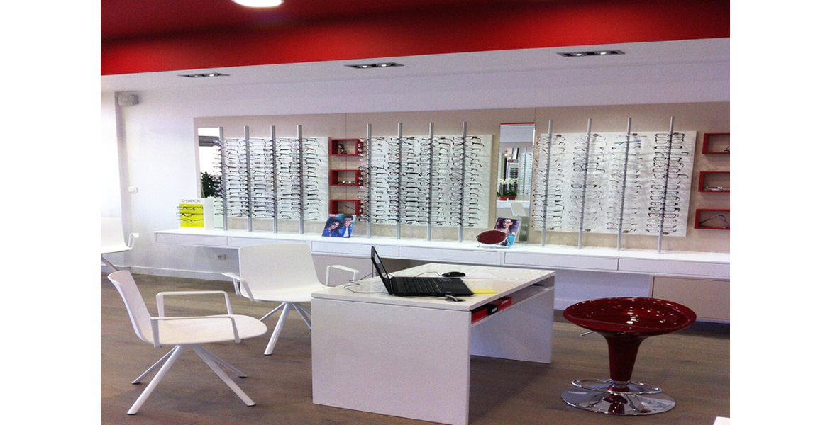 Conception d'un magasin d'optique.