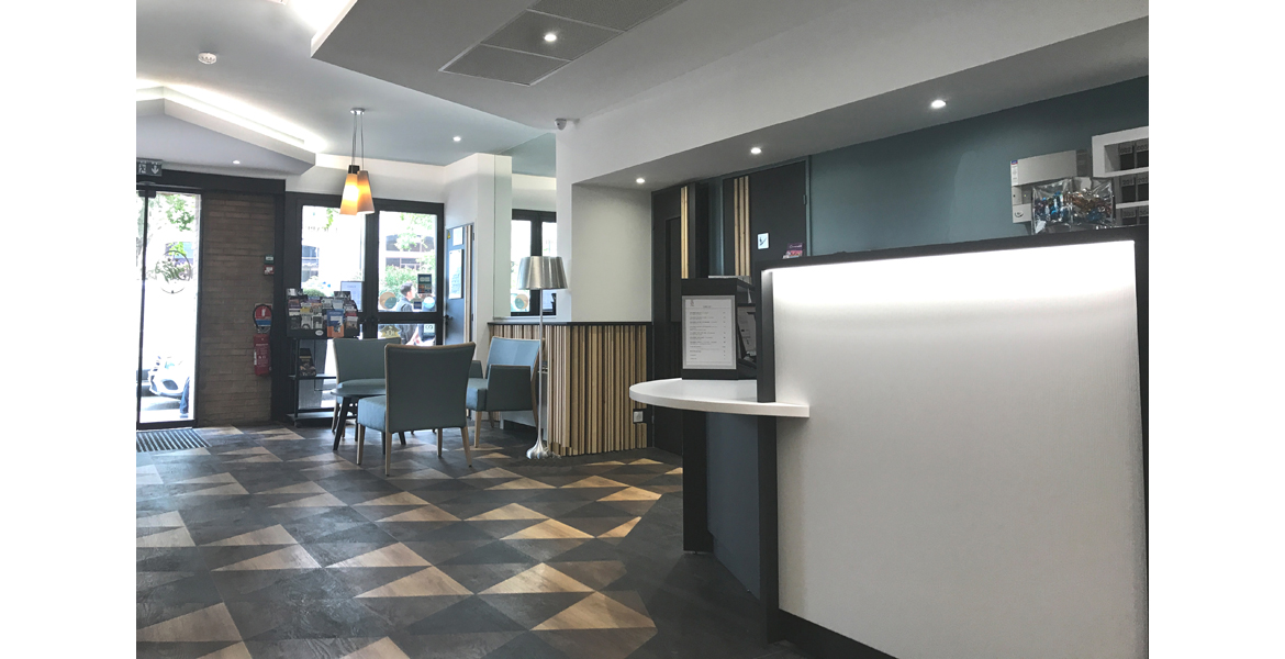 Rénovation complète de l'Hôtel Icare à Toulouse avec mise aux normes PMR.