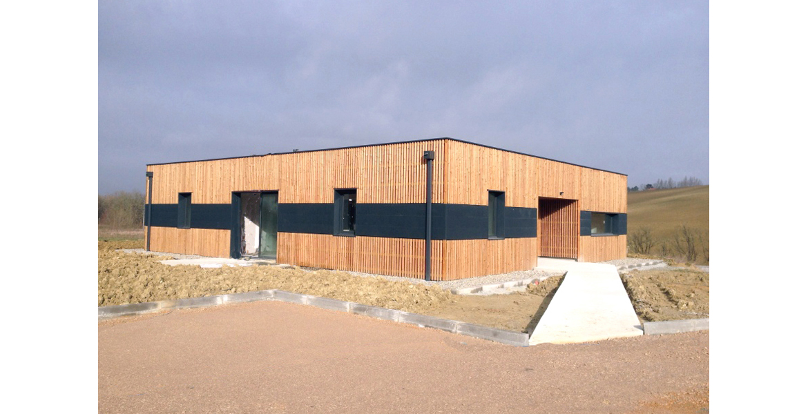 Construction d'un bâtiment de bureau en ossature bois.